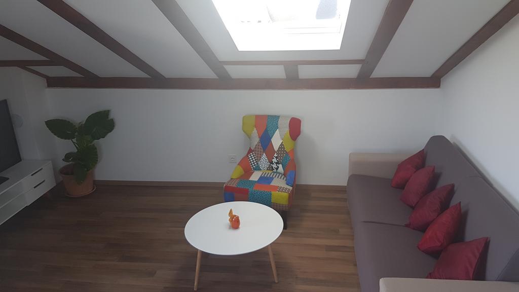 סאלי Apartment Azaleja מראה חיצוני תמונה