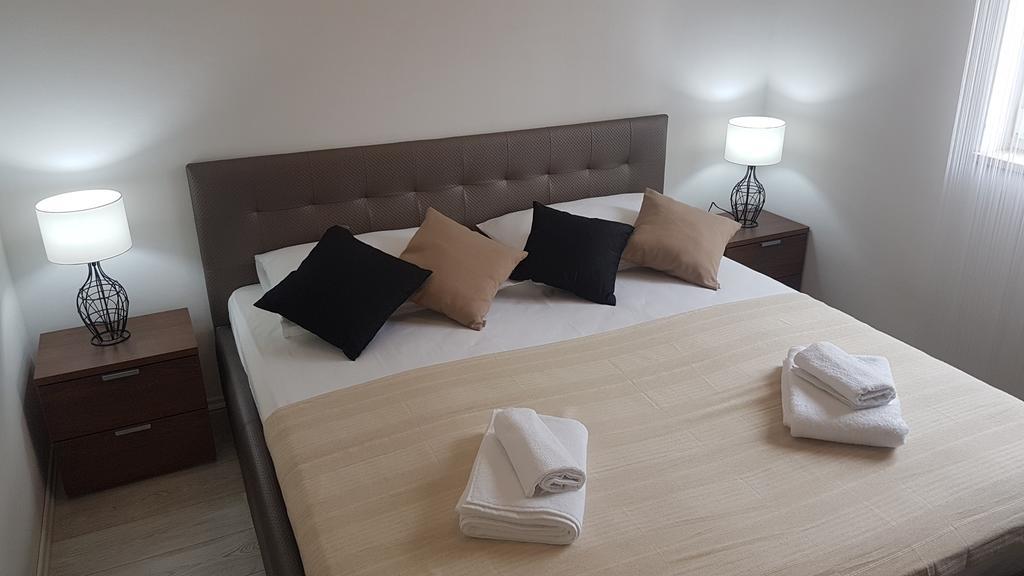 סאלי Apartment Azaleja מראה חיצוני תמונה