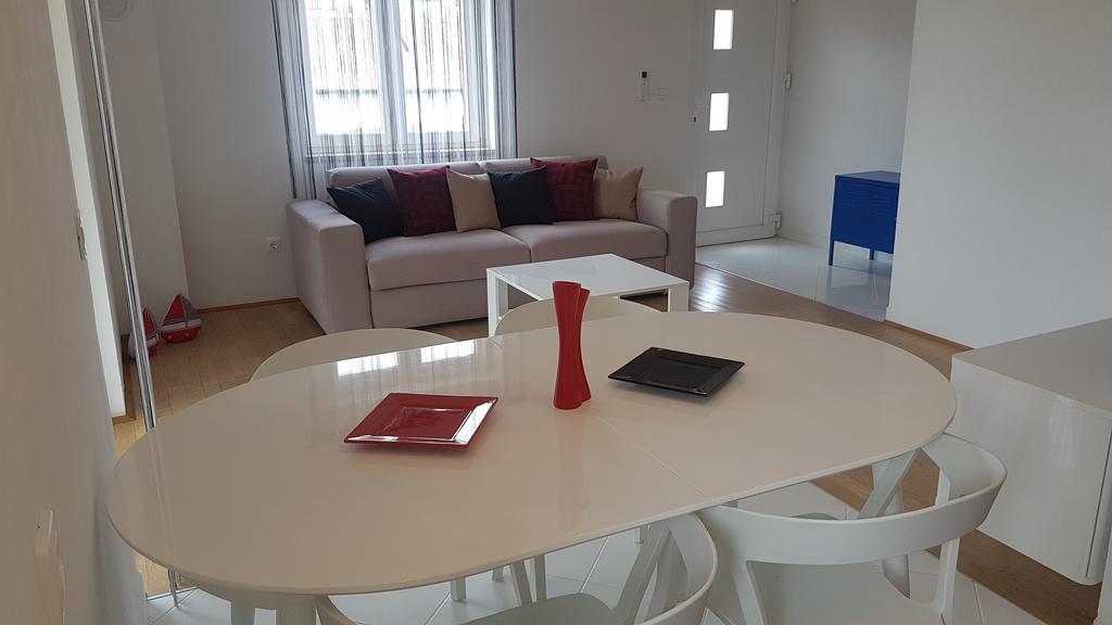 סאלי Apartment Azaleja מראה חיצוני תמונה