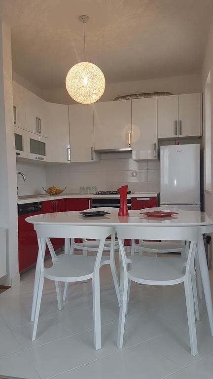סאלי Apartment Azaleja מראה חיצוני תמונה