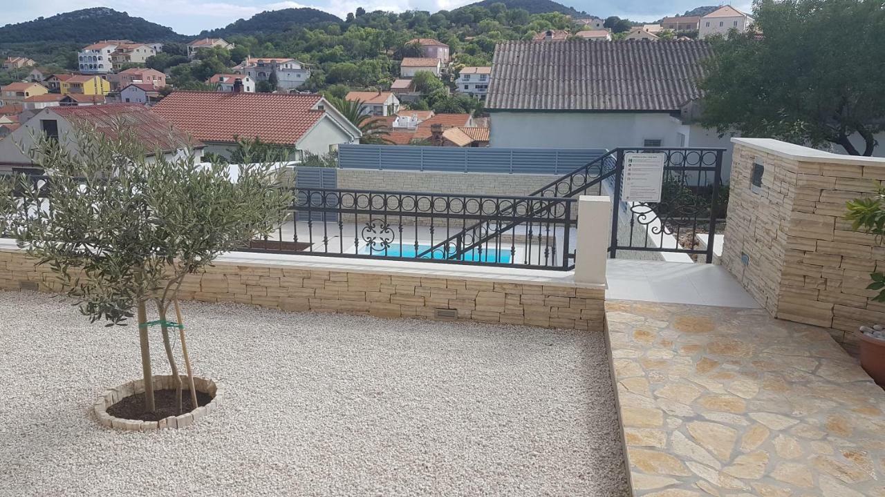 סאלי Apartment Azaleja מראה חיצוני תמונה