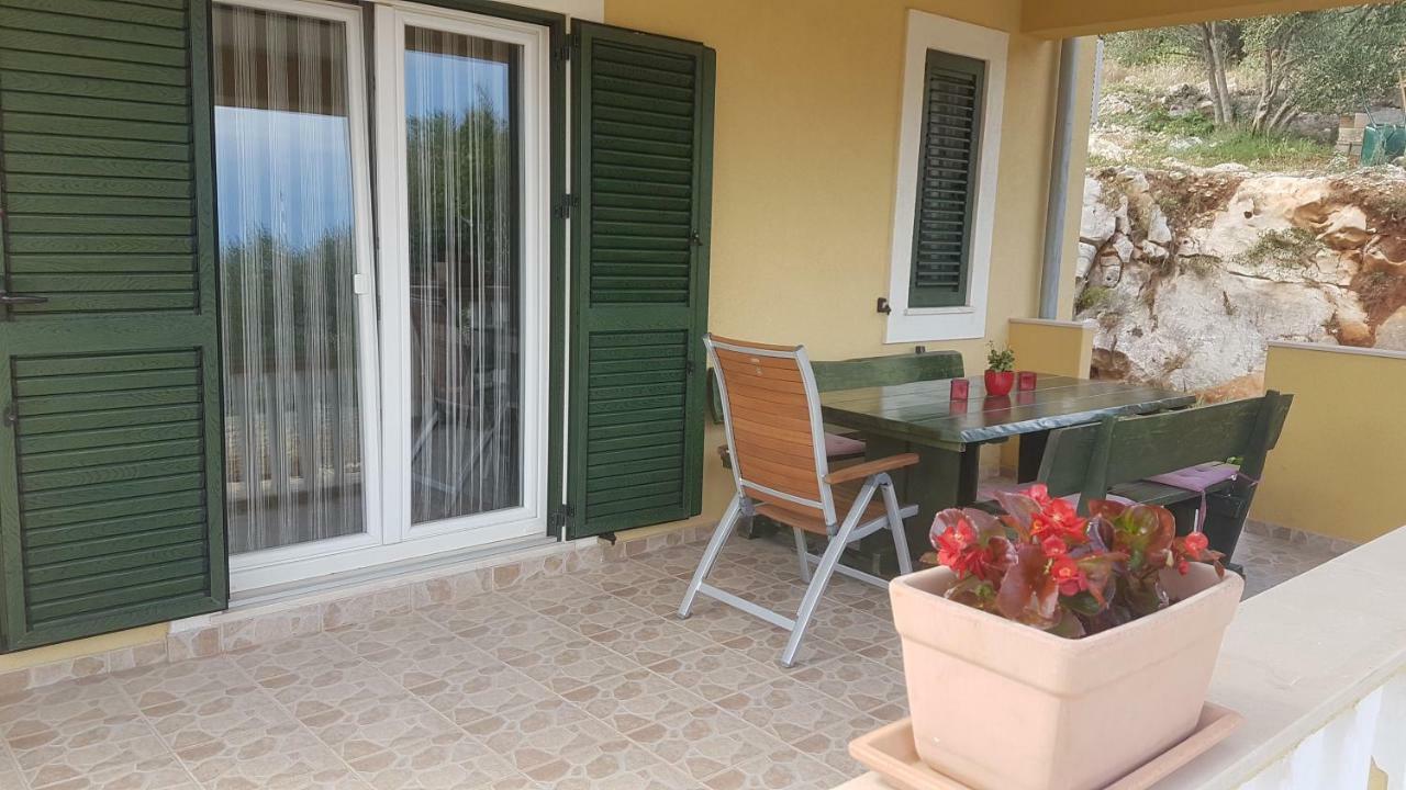 סאלי Apartment Azaleja מראה חיצוני תמונה