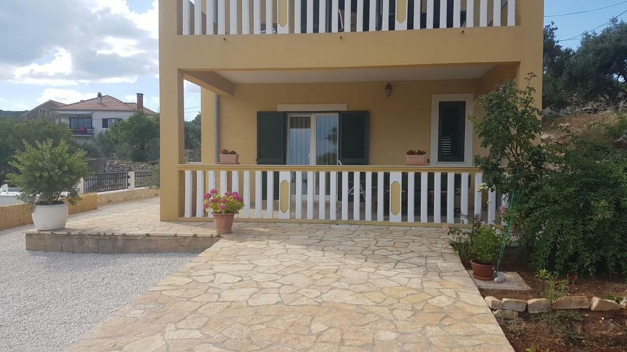 סאלי Apartment Azaleja מראה חיצוני תמונה