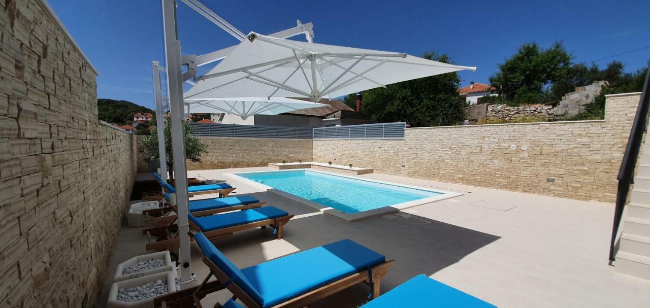 סאלי Apartment Azaleja מראה חיצוני תמונה